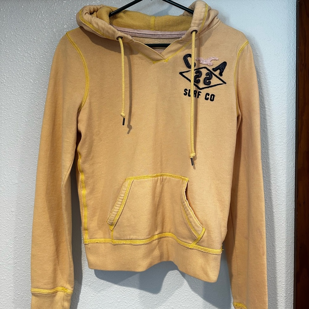 Hollister Co Women’s Yellow Hoodie Size Medium